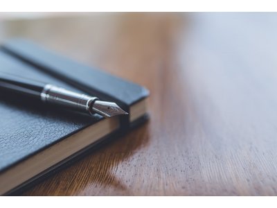 Jaki prezent dla dziadka kupić? Klasyczne upominki z charakterem