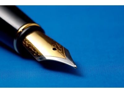 Jaki prezent dla szefa wybrać? Klasa, elegancja i profesjonalizm