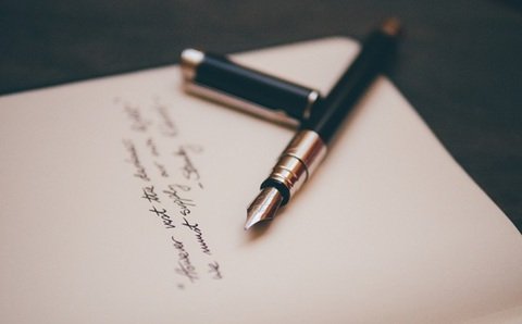 Różnice między piórem wiecznym a piórem do kaligrafii
