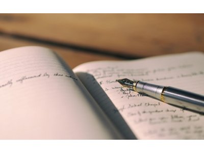Pióra wieczne a budżet: Jak znaleźć odpowiedni model w różnych przedziałach cenowych?